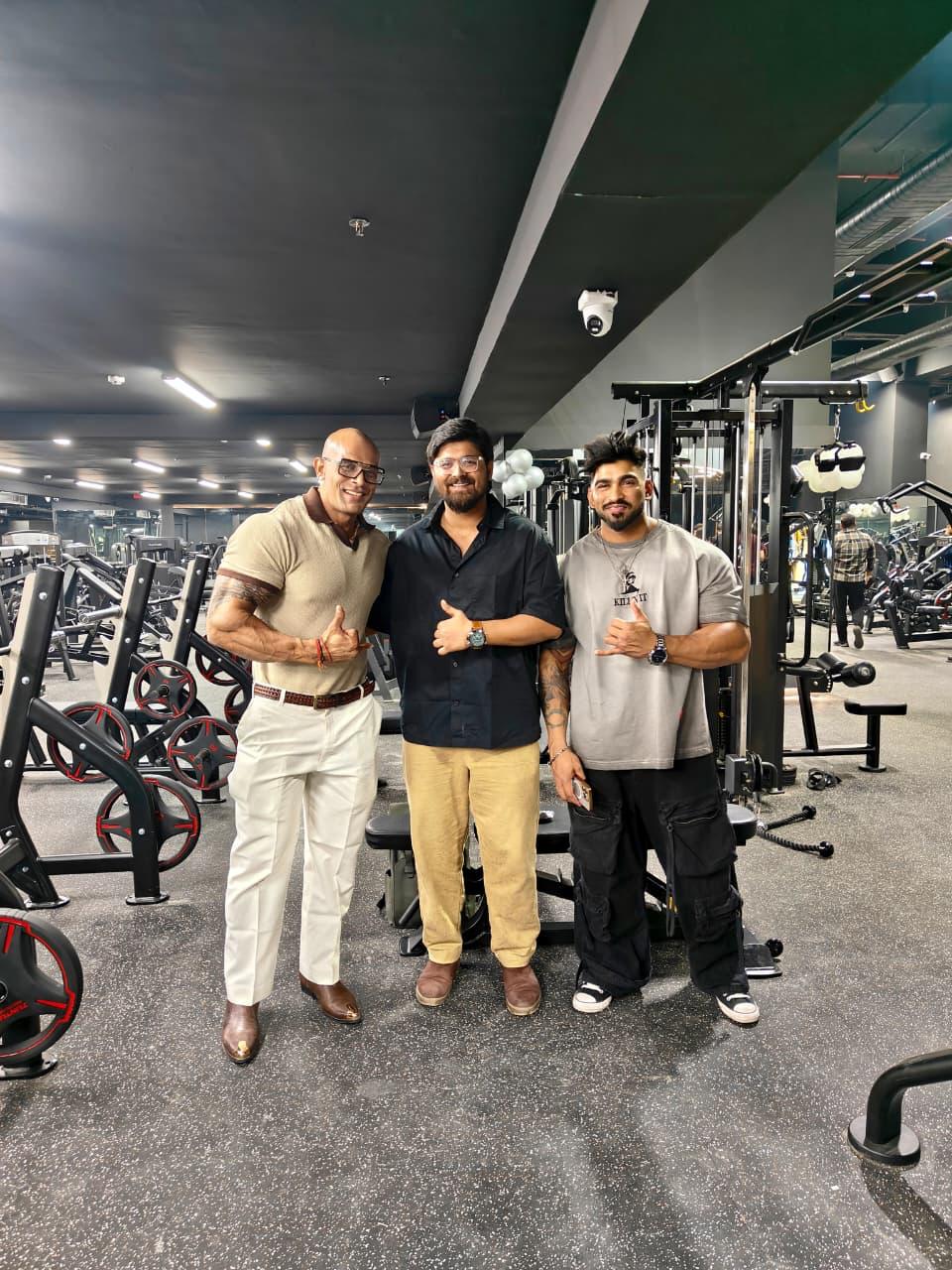 Physique Ascension Club by - Bhuwan_ifbbpro - slide 6